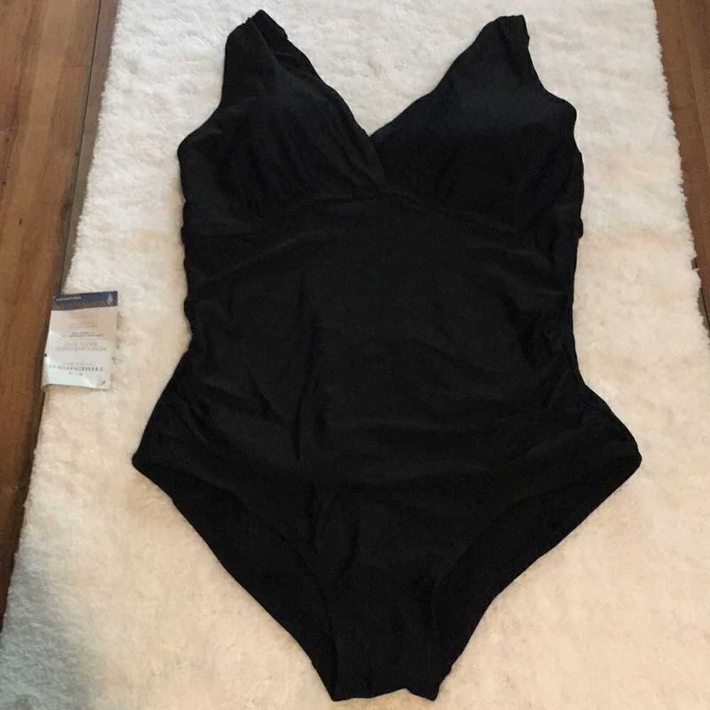 Merona Women’s One Piece Swimsuit, 38C (h)